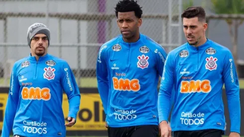 Além de Léo Natel e Éderson, Corinthians pode ter mudanças na zaga