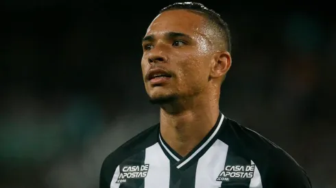 Botafogo anuncia empréstimo de Luiz Fernando para o Grêmio