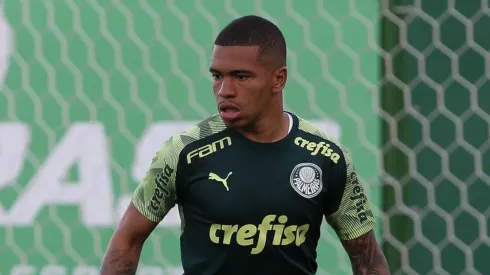 Esteves desfalca Palmeiras e pode "melar" negócio de Diogo Barbosa