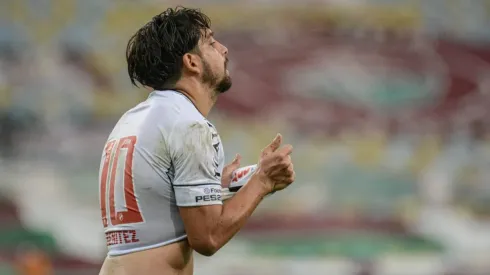 Palmeiras entra na briga por Benítez e dificulta a vida do Vasco