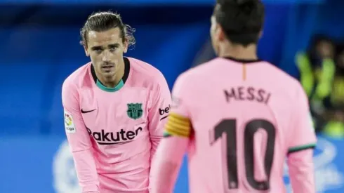 Griezmann e Messi: ex-agente do francês criticou o argentino (Foto: Getty Images)
