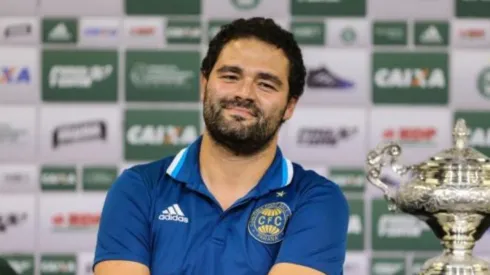 Após volta de Muniz para o Flamengo, Samir Namur não perde tempo e contrata atacante colombiano