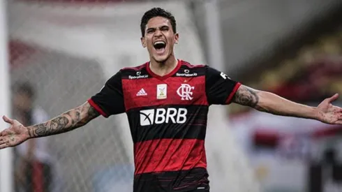 Eliminações do Flamengo dificultam plano de Braz em comprar Pedro e xodó da torcida em definitivo