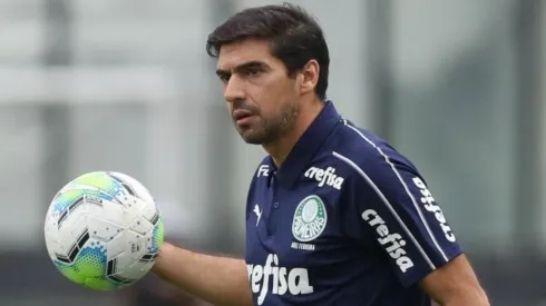 Reforço indicado por Abel não anima e Palmeiras busca ajuda com "analista de mercado" para novas contratações