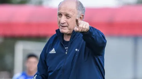 Felipão escala time do Cruzeiro para jogo contra o Avaí