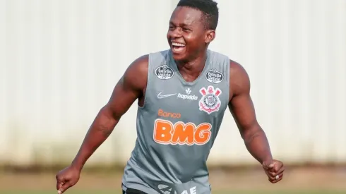 Cazares vem se destacando com Mancini - Foto: Rodrigo Coca/Corinthians.