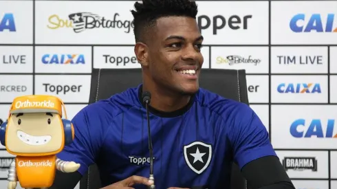 Saulo vai permanecer no Fogão – Foto: Vitor Silva/Botafogo.
