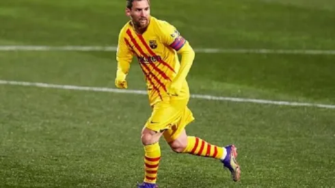 Messi completa 500 jogos no Campeonato Espanhol e Barcelona vence o Huesca