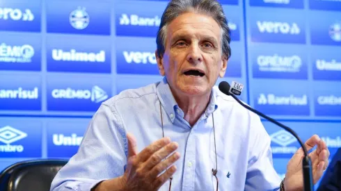 VP deixou claro as chances de permanência do colombiano – Foto: Lucas Uebel/Grêmio.

