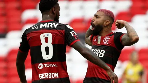 Gabi e Gerson festejam gol neste domingo. (Foto: Buda Mendes/Getty Images)
