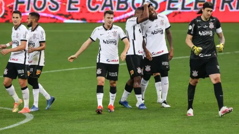 Corinthians tem suspeita de surto de Covid-19 no elenco antes do clássico contra o Palmeiras