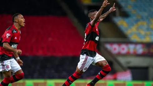 Max deu a vitória por 1 a 0 ao Flamengo
