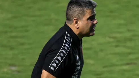 Marcelo Cabo já confirmou que conta com o jogador – Foto: Thiago Ribeiro/AGIF.
