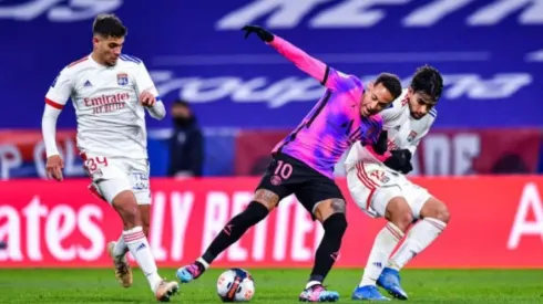 Com Neymar de volta, o PSG encara o Lyon neste domingo (21)
