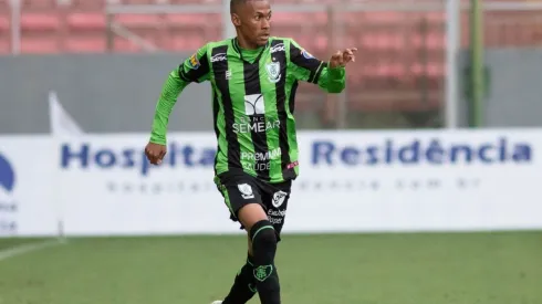 Especulado no Palmeiras, Ademir ficou fora de lista de relacionados do América-MG