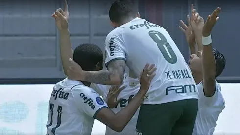 Palmeiras abre o placar contra o Flamengo pela Supercopa do Brasil. (Foto: Reprodução TV)
