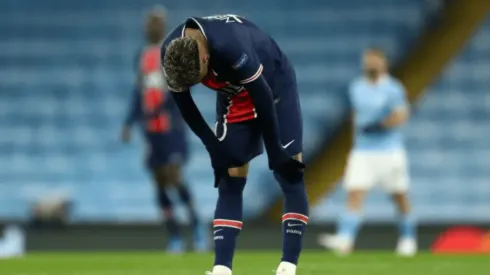 Neymar desolado após eliminação do PSG. (Foto: Getty Images)
