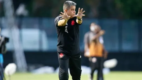 Marcelo Cabo define equipe titular do Vasco para encarar o Botafogo