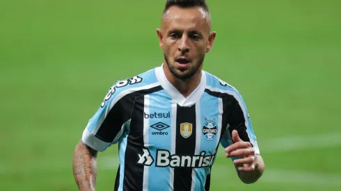 Lateral-direito sagrou-se campeão gaúcho com a camisa do Grêmio (Foto: Fernando Alves/AGIF)
