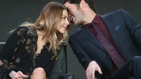 Lauren German e Tom Ellis, estrelas de Lucifer
