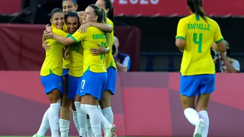 Mais cedo, Brasil venceu a China por 5 a 0, em duelo de estreia pela Chave F. (Foto: Getty Images)
