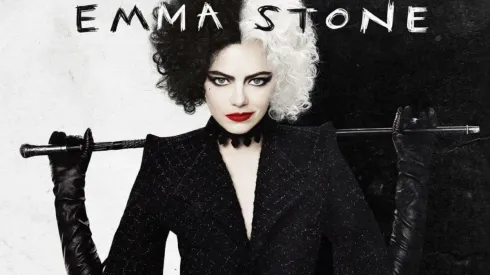 Emma Stone, protagonista de Cruella, é uma das atrizes que está pensando em mover processos contra o grupo Disney (Créditos:divulgação/Disney)
