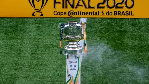 Troféu da Copa do Brasil durante a decisão entre Palmeiras e Grêmio (Getty Images)
