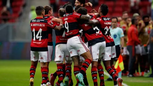 Flamengo viaja para enfrentar o Olimpia sem Pedro e Rodrigo Caio; veja desfalques e a provável escalação