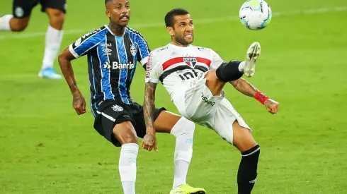 São Paulo e Grêmio, em confronto pelo Brasileirão de 2020 (Foto: Pedro H. Tesch/AGIF)
