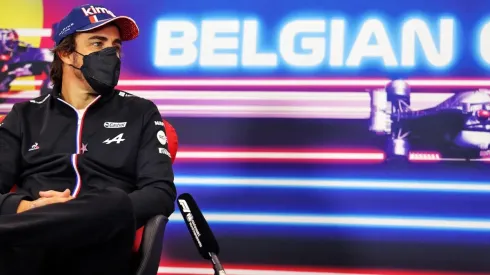 Fernando Alonso renova contrato e será piloto da Alpine até o fim de 2022 (Foto: Getty Images)
