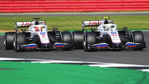 Clima ruim entre Mick Schumacher e Nikita Mazepin fica evidente após GP da Holanda (Foto; Getty Images)
