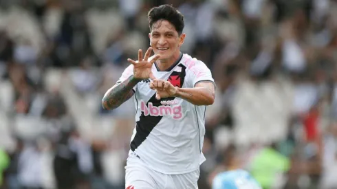 Germán Cano dedicou gol a Sarrafiore e Miranda, e entrou no Top 5 de aritlheiro da equipe no século XXI (Foto: Rafael Ribeiro/Vasco)
