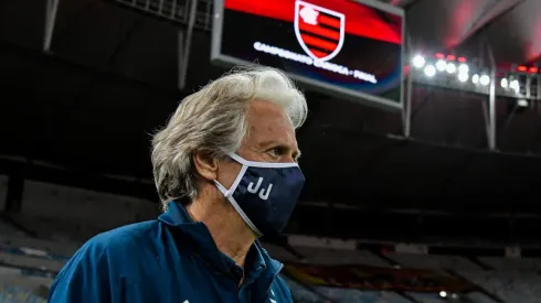 “Minha mala está sempre pronta”, diz Jorge Jesus após apelo de torcedores do Flamengo. (Foto: Thiago Ribeiro/AGIF)
