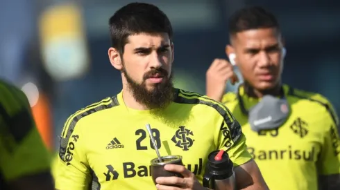 Foto: Ricardo Duarte/Divulgação/Internacional – Bruno Méndez deve ter a volta de goleiro Daniel para o gre-Nal 434 no sábado