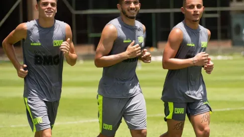 Foto: Carlos Gregório Jr. / Vasco – Andrey (ao centro) é alvo do Inter para a temporada 2022
