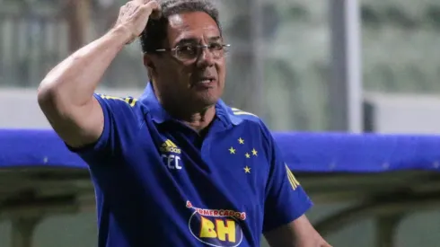 Foto: Fernando Moreno/AGIF – Luxemburgo deve perder mais um nome do elenco no Cruzeiro.
