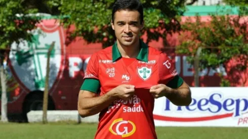 Lenon em sua apresentação na Portuguesa em junho (Foto: Divulgação/Portuguesa)