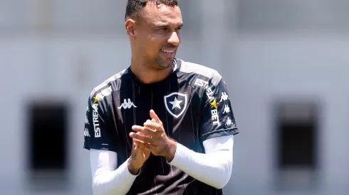 Foto: Vitor Silva/Botafogo – Gilvan atuou em grande parte da Série B e tem renovação engatilhada para 2022
