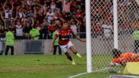 Bruno Henrique entra no segundo tempo e decide, nos acréscimos, a vitória do Flamengo sobre o Corinthians (Foto: Marcelo Cortes / Flamengo)
