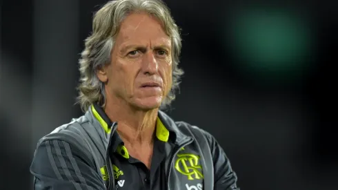 Foto: Thiago Ribeiro/AGIF – Jorge Jesus teve seu nome cantado pela torcida do Fla na partida contra o Ceará
