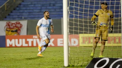 Ricardo Chicarelli/Londrina – Tarik, meia do Botafogo-SP