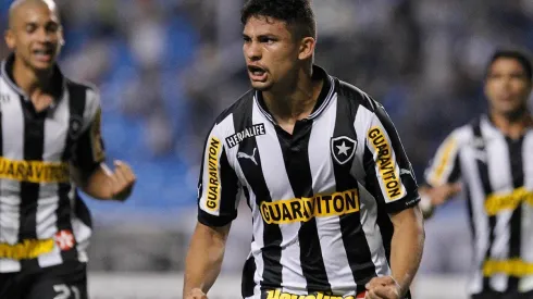 Foto: Wagner Meier/AGIF – Elkeson viveu melhor momento no Brasil com a camisa do Botafogo entre 2010 e 2011