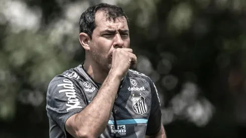 – Carille permaneceu no Peixão
