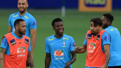Buda Mendes/Getty Images – Jogadores da seleção brasileira em treino, entre eles, Neymar e Vinicius Junior
