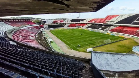 Foto: (Rafael Vieira/AGIF) – O estádio do Santa Cruz foi a leilão por conta de uma dívida trabalhista
