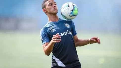 Foto: Lucas Uebel/Grêmio – Darlan seguirá a Caxias para empréstimo ao Juventude até dezembro

