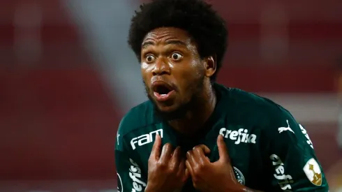 Foto: Marcos Brindicci – Pool/Getty Images – Luiz Adriano está buscando novo clube e Palmeiras pode transferir atacante ao Cerro Porteño
