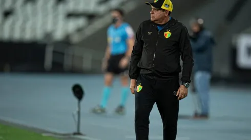 Foto: Jorge Rodrigues/AGIF – Waguinho Dias, treinador do Brusque
