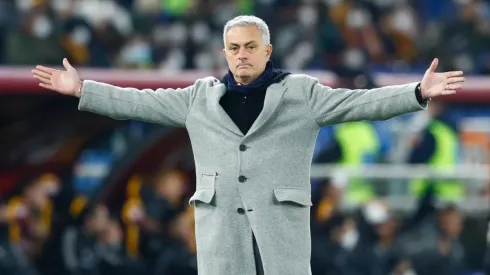 Foto: (DeFodi Images/Getty Images) – José Mourinho, técnico da Roma, da Itália, foi citado pelo zagueiro do Sport
