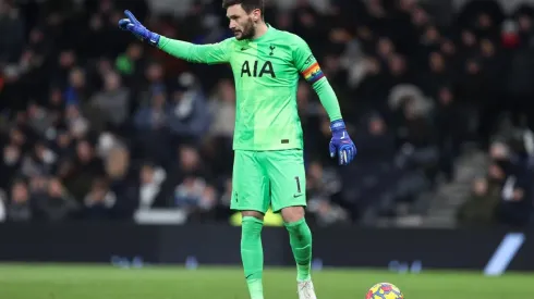 Lloris renovou vínculo com o Tottenham; goleiro chegou ao clube em 2012
